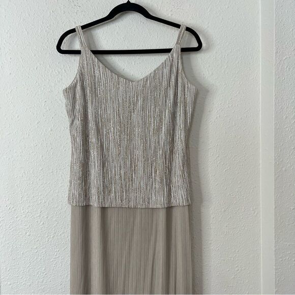 Alex Evenings Gold Metallic Shimmer Maxi Dress Size 14 - Picture 4 of 10